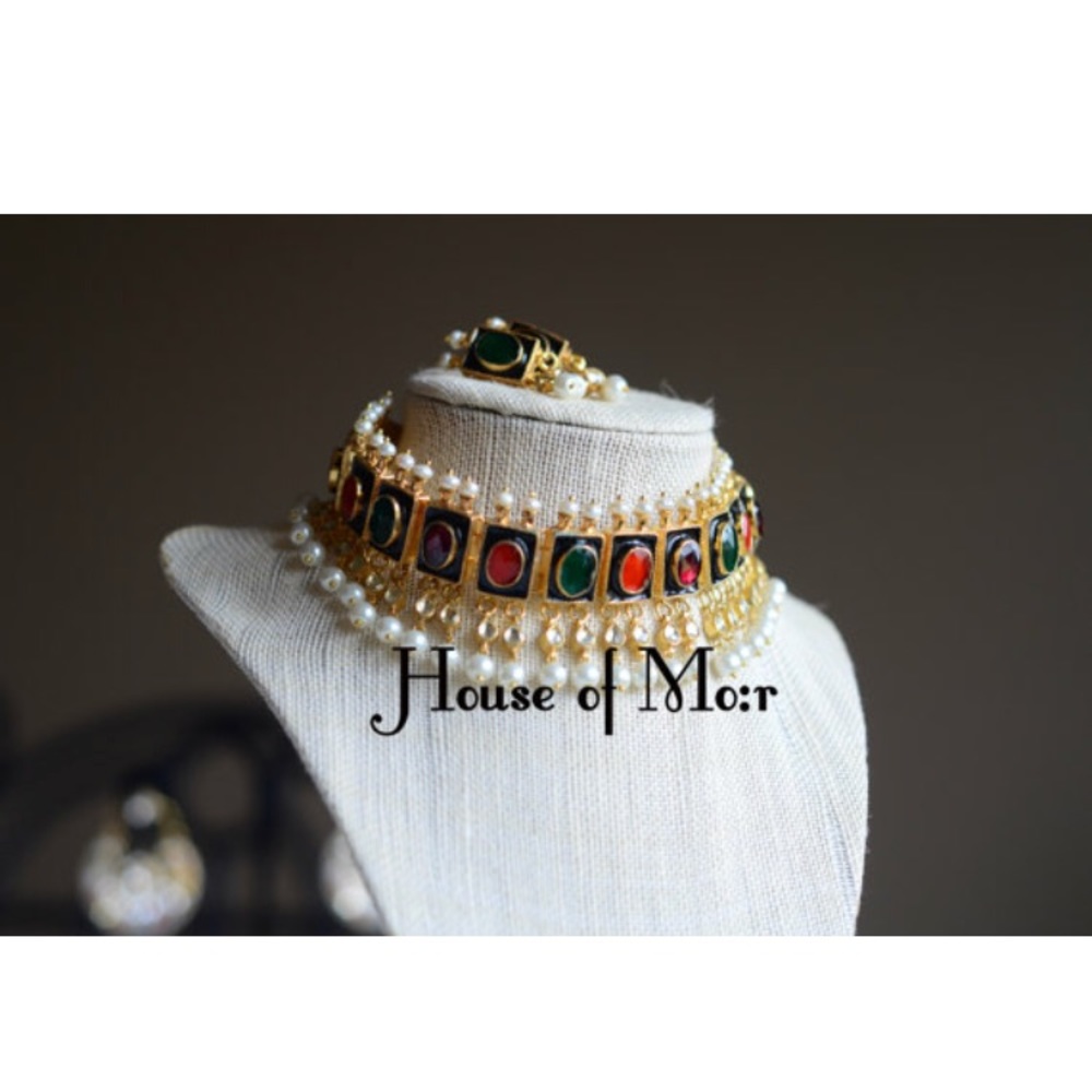 Gold plated choker with pearls